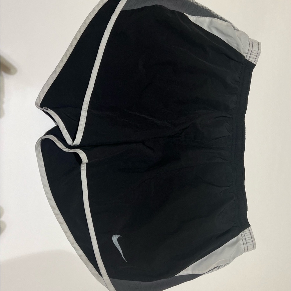 Women’s Nike dry fit  Athletic Shorts size XL